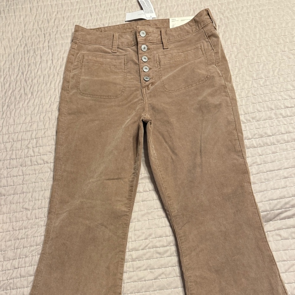 American Eagle NWT super high-rise flare, Corduroy Button-Fly Pants SIZE 10
